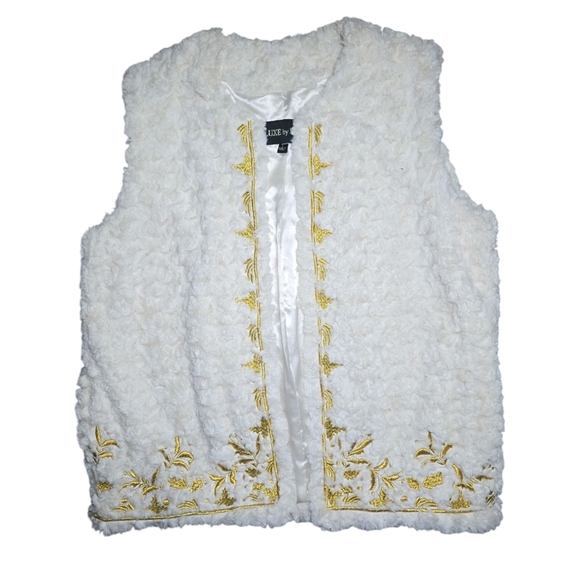 Luxe by Irina White and Gold Vest - Picture 2 of 8